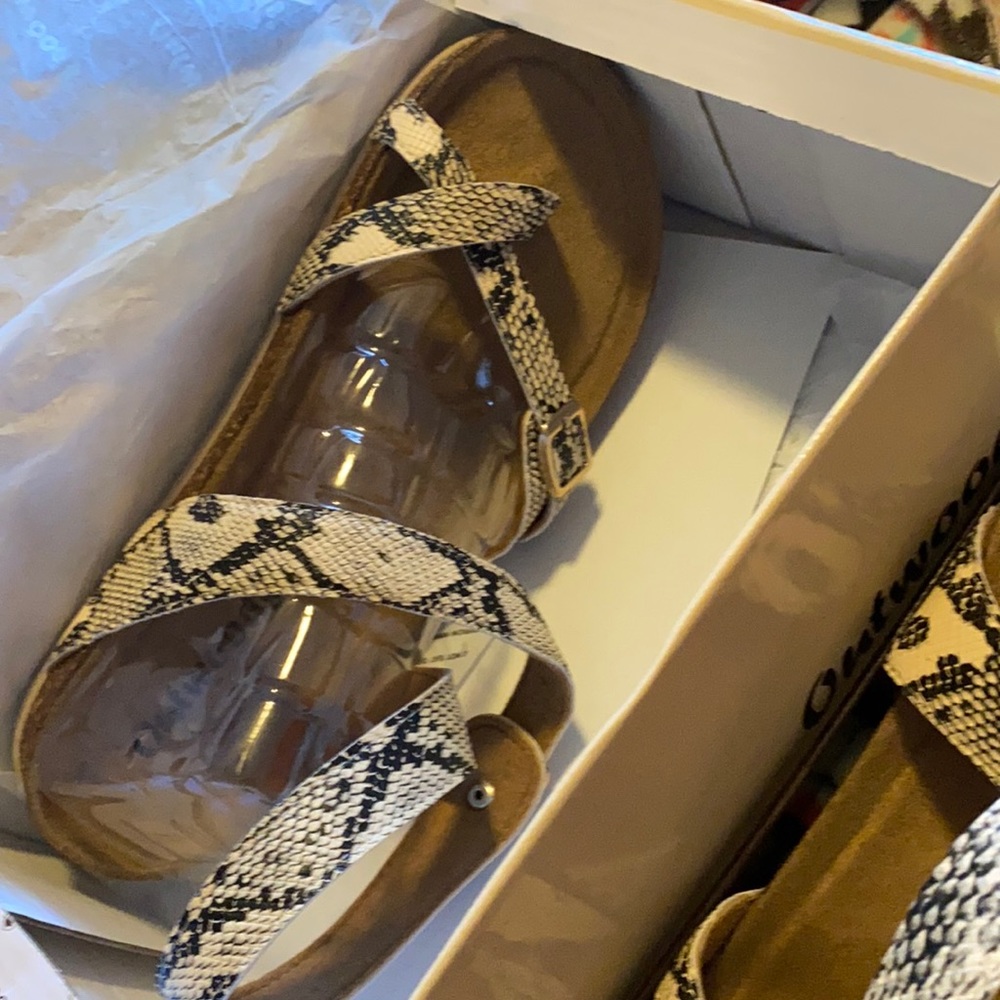 Leopard print Sandals that lace up around the ankle